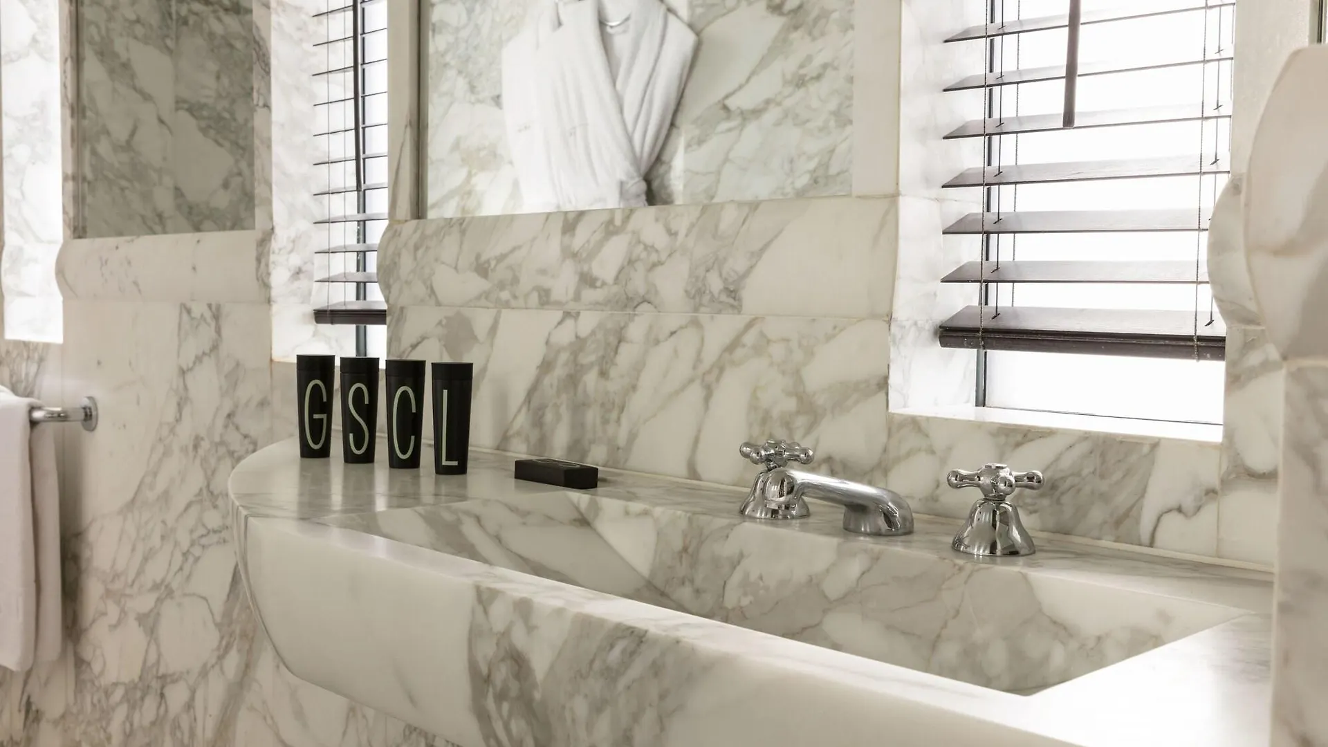 Square Hotel 5*