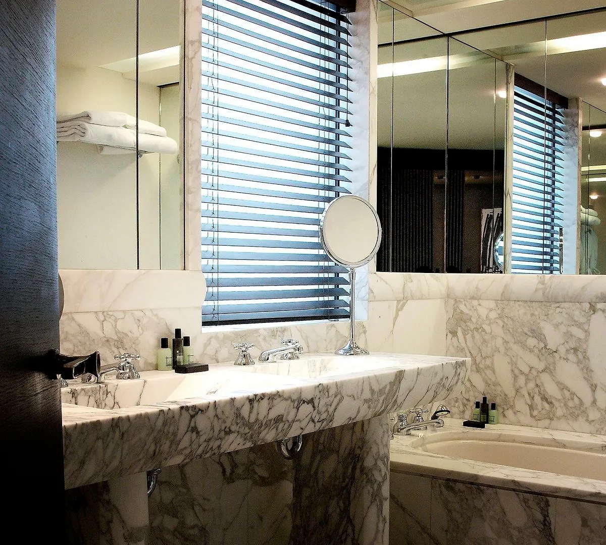 Hotel Square 5*