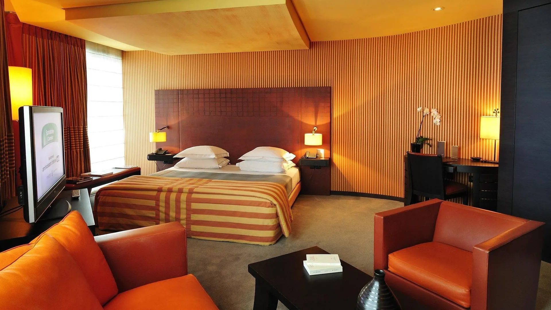 Square Hotel 5*